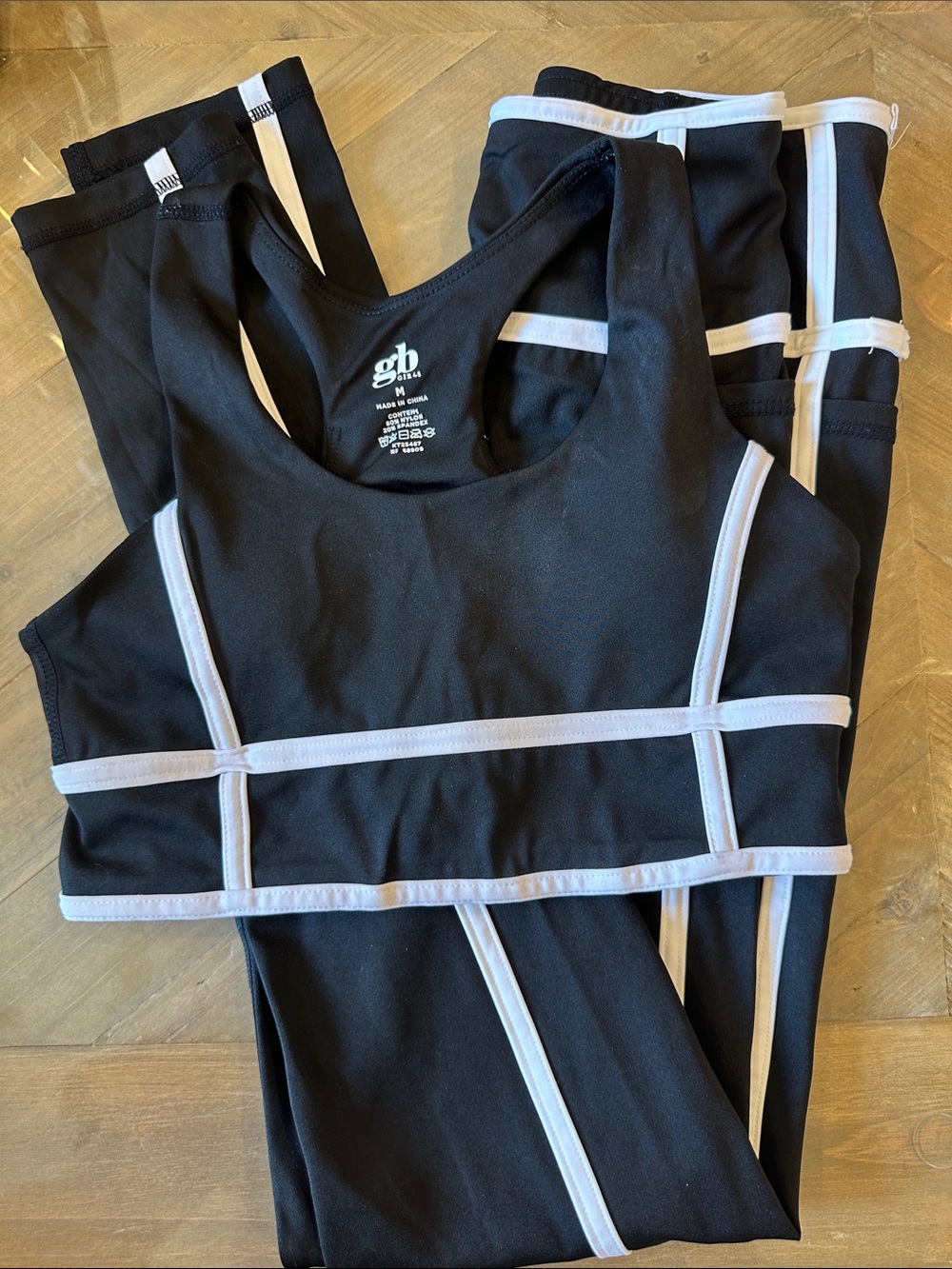 Gianni Bini Black Sports Bra & Leggings with White Trim